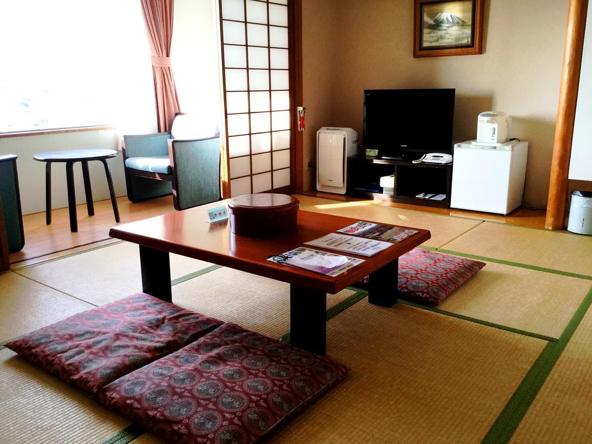 Shiawase No Mura Hotel Kobe Exterior photo